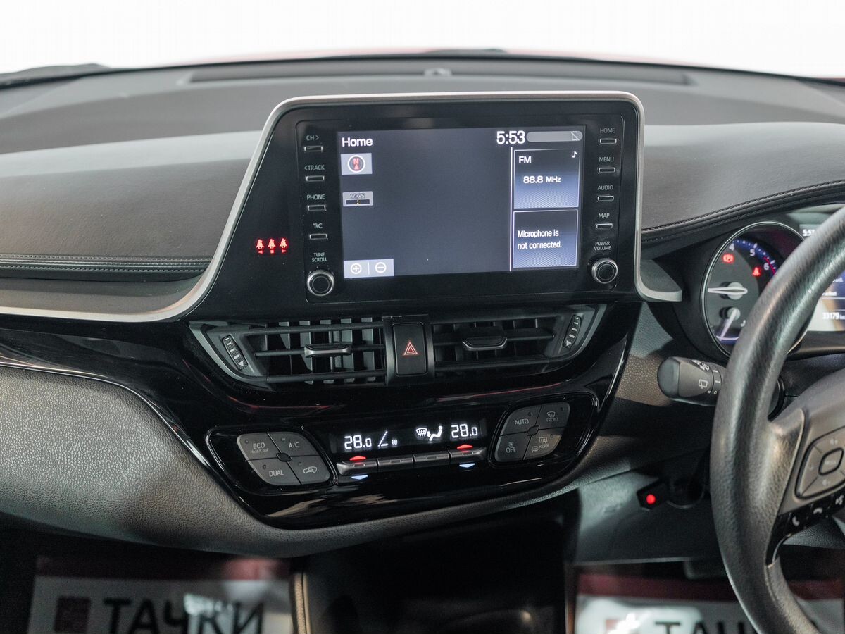 Toyota C-HR 2020 - фото автомобиля