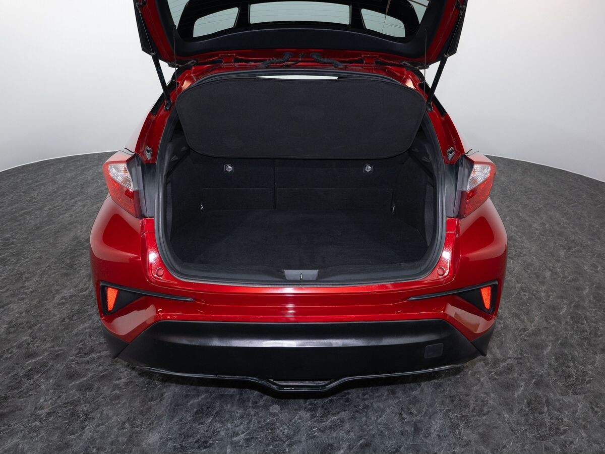 Toyota C-HR 2020 - фото автомобиля