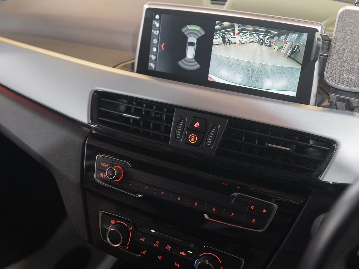 BMW X1 2019 - фото автомобиля