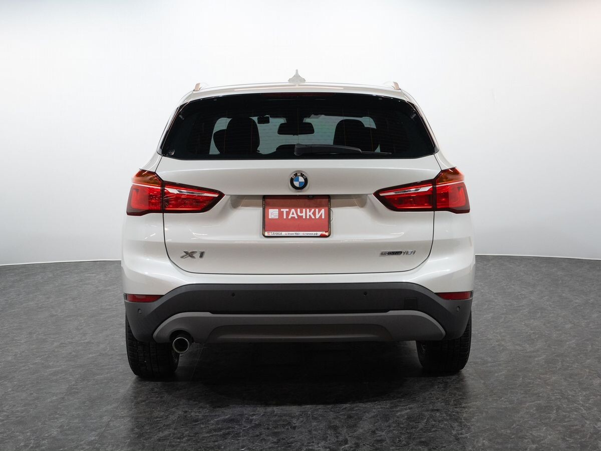 BMW X1 2019 - фото автомобиля