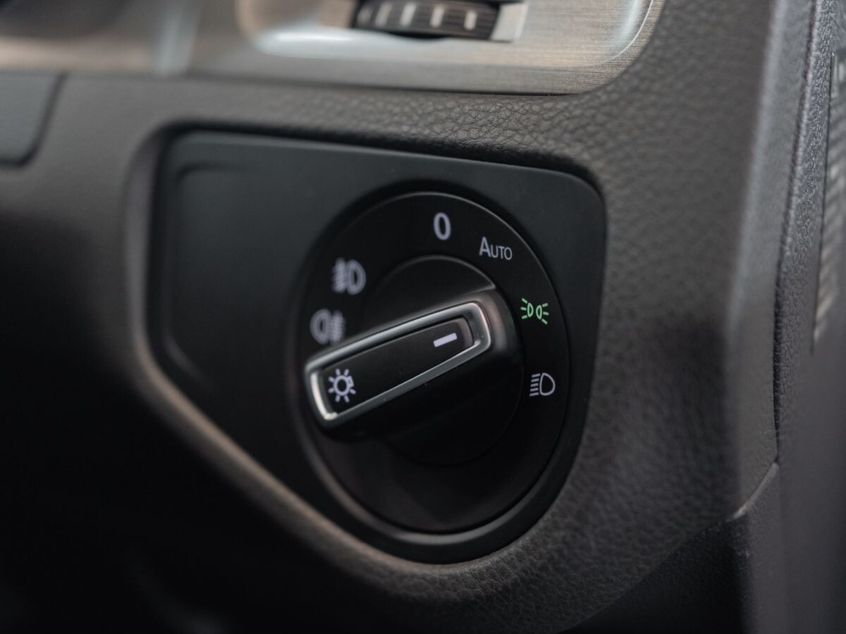 Volkswagen Golf 2013 - фото автомобиля