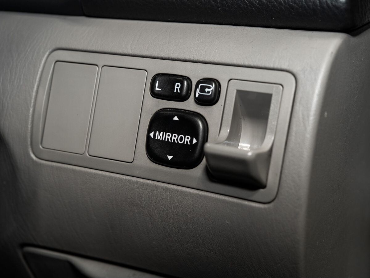 Toyota Corolla 2003 - фото автомобиля