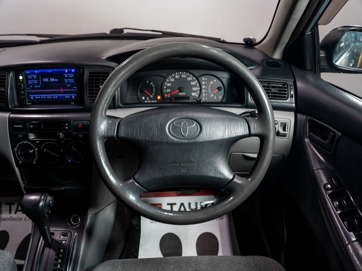 Toyota Corolla 2003 - фото автомобиля