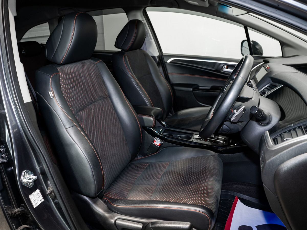 Honda Jade 2020 - фото автомобиля