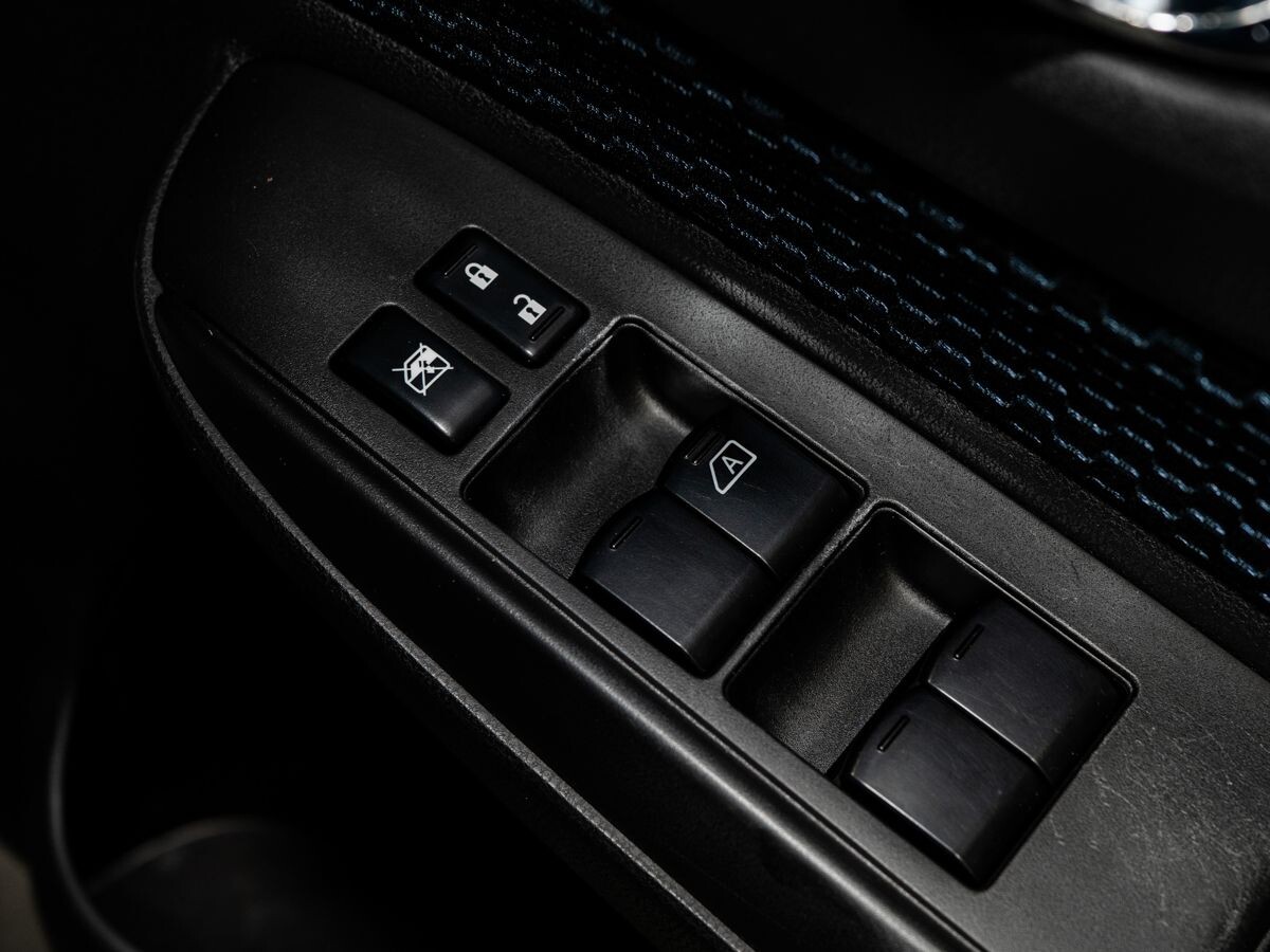 Nissan Note 2013 - фото автомобиля