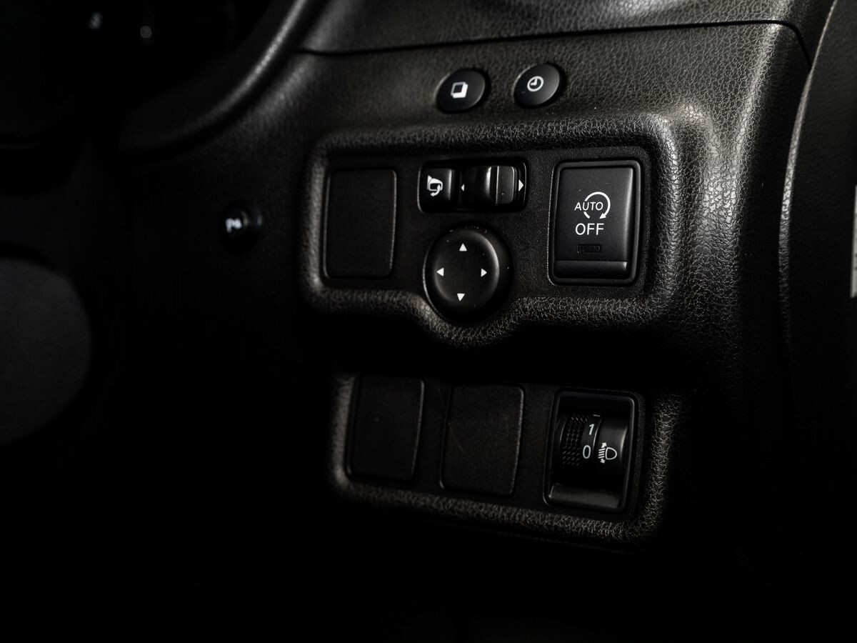 Nissan Note 2013 - фото автомобиля