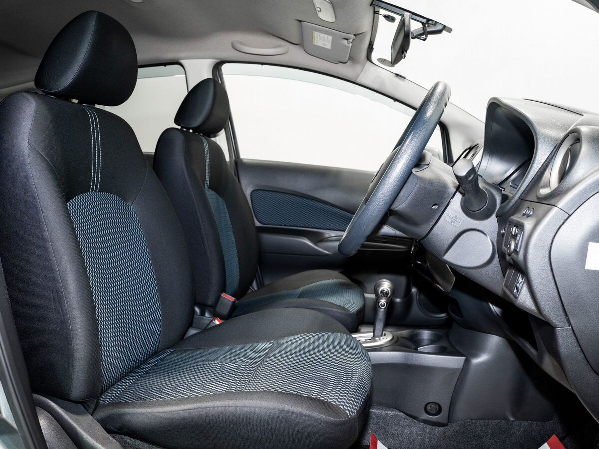 Nissan Note 2013 - фото автомобиля