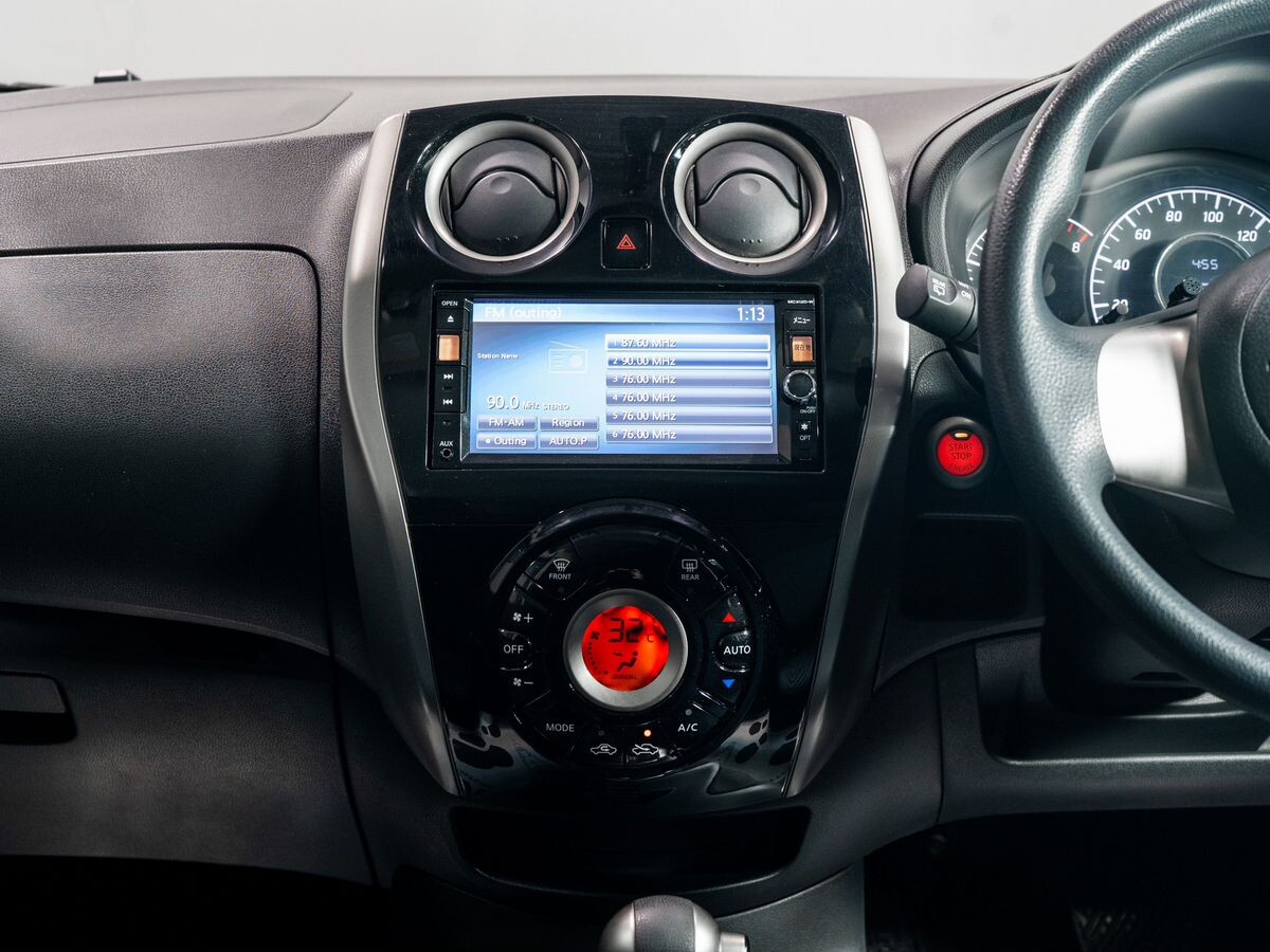 Nissan Note 2013 - фото автомобиля