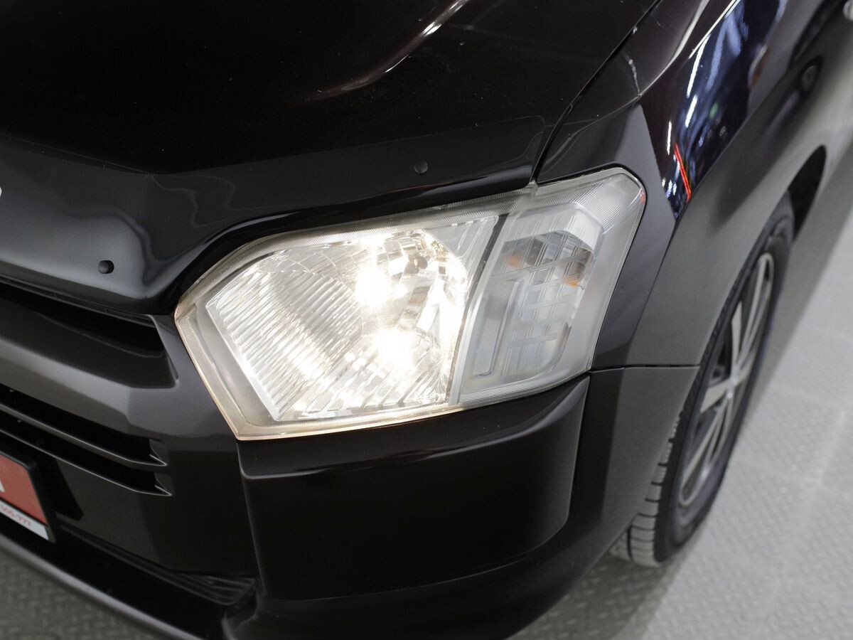 Toyota Succeed 2015 - фото автомобиля