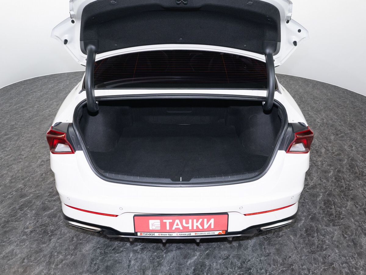 Kia K5 2020 - фото автомобиля