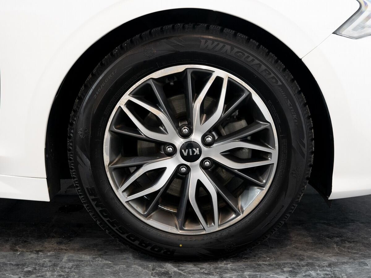 Kia K5 2020 - фото автомобиля