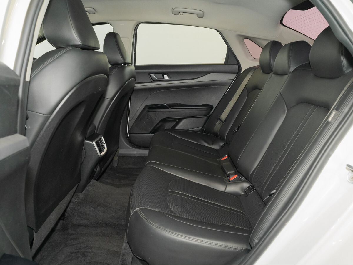 Kia K5 2020 - фото автомобиля