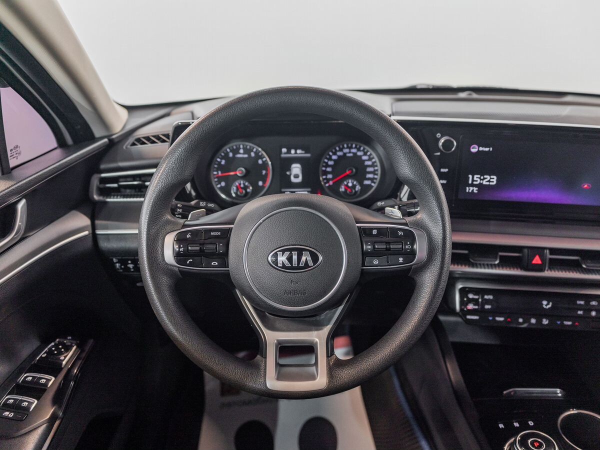 Kia K5 2020 - фото автомобиля