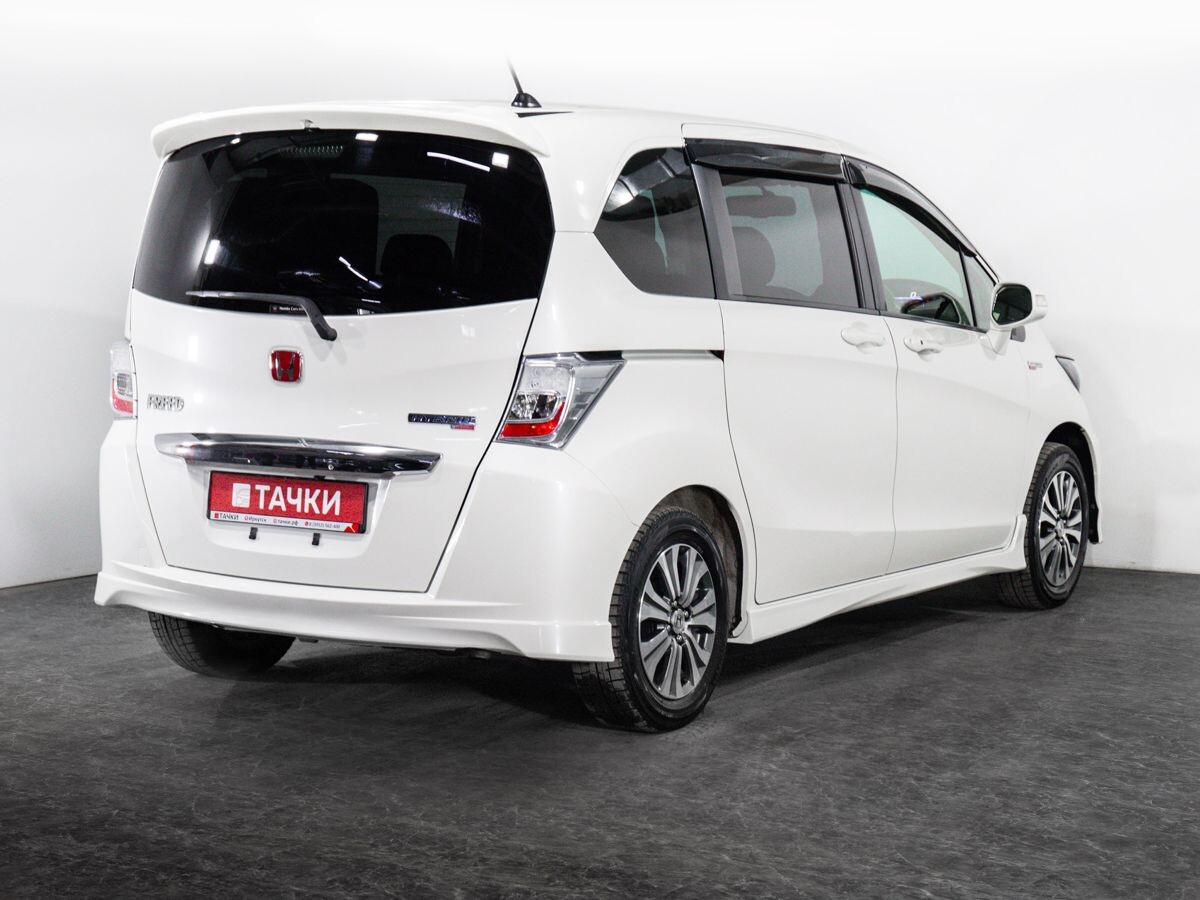 Honda Freed 2012 - фото автомобиля