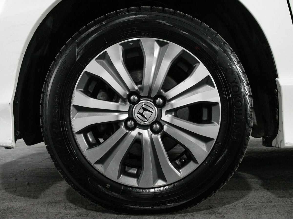 Honda Freed 2012 - фото автомобиля