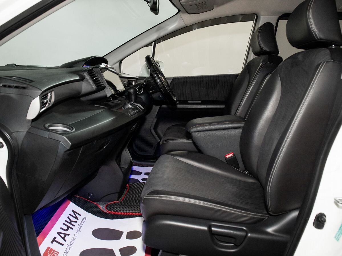 Honda Freed 2012 - фото автомобиля