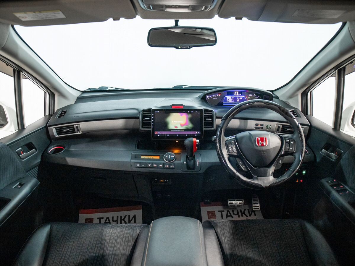 Honda Freed 2012 - фото автомобиля