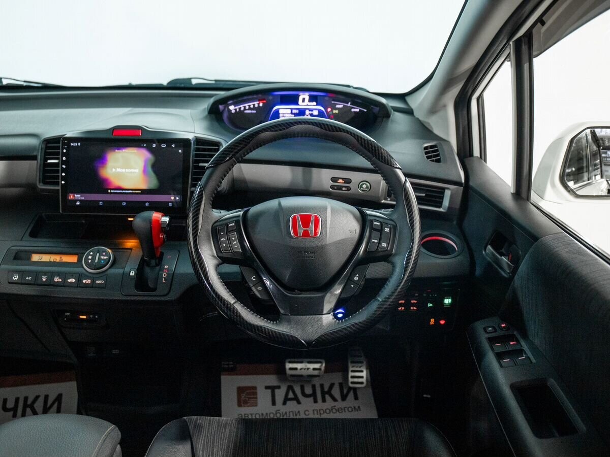 Honda Freed 2012 - фото автомобиля