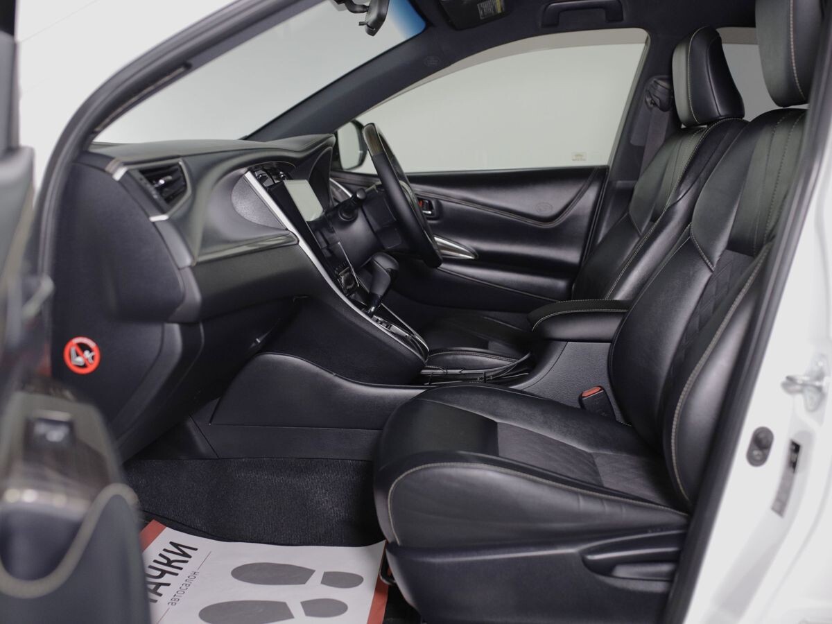 Toyota Harrier 2015 - фото автомобиля