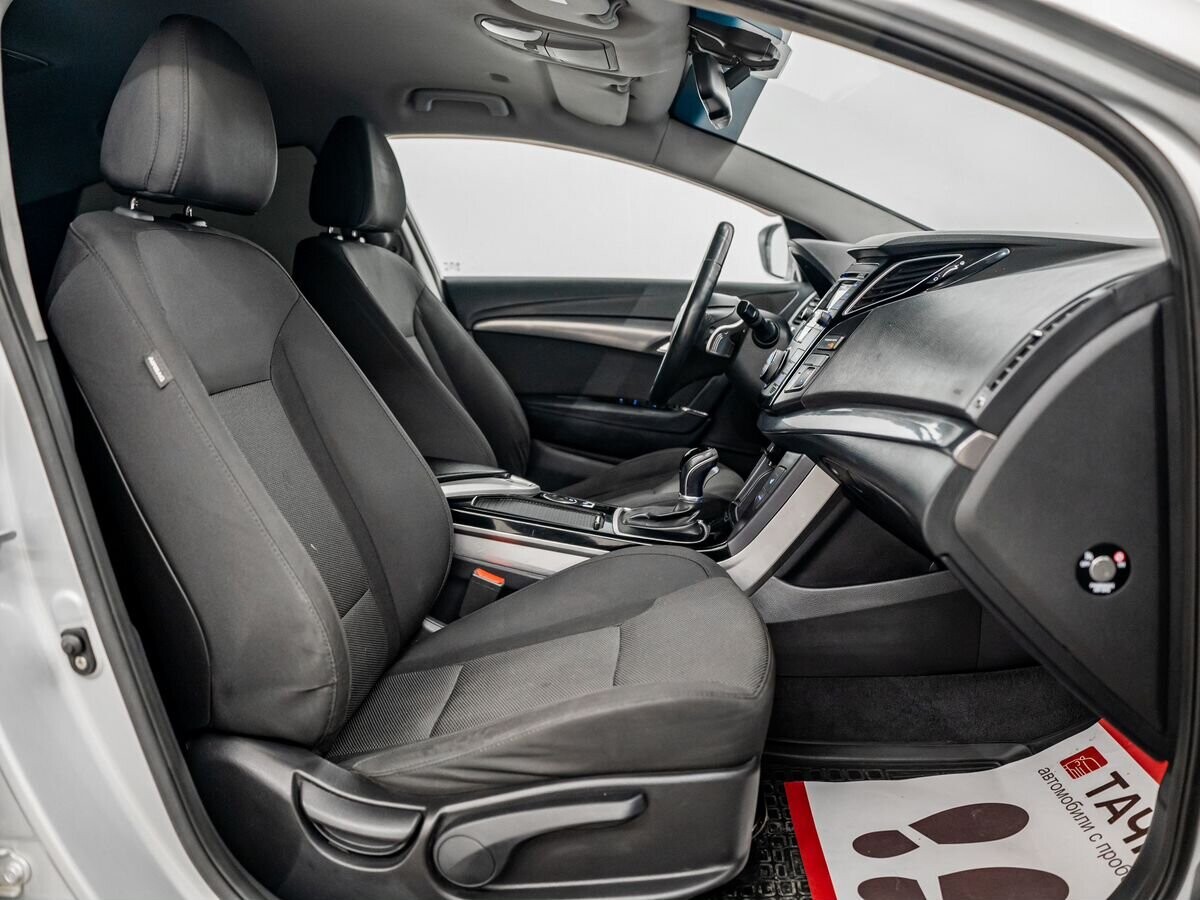 Hyundai i40 2013 - фото автомобиля