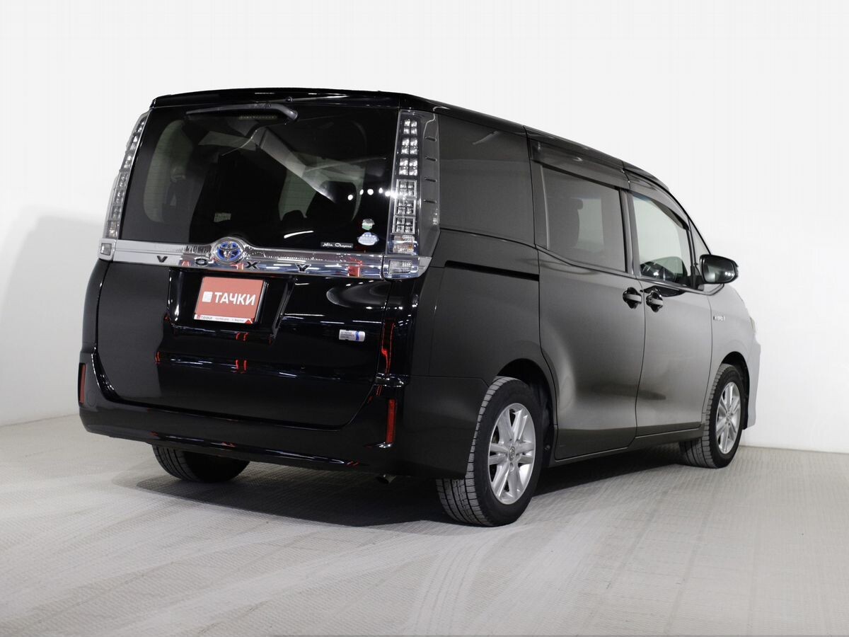 Toyota Voxy 2014 - фото автомобиля