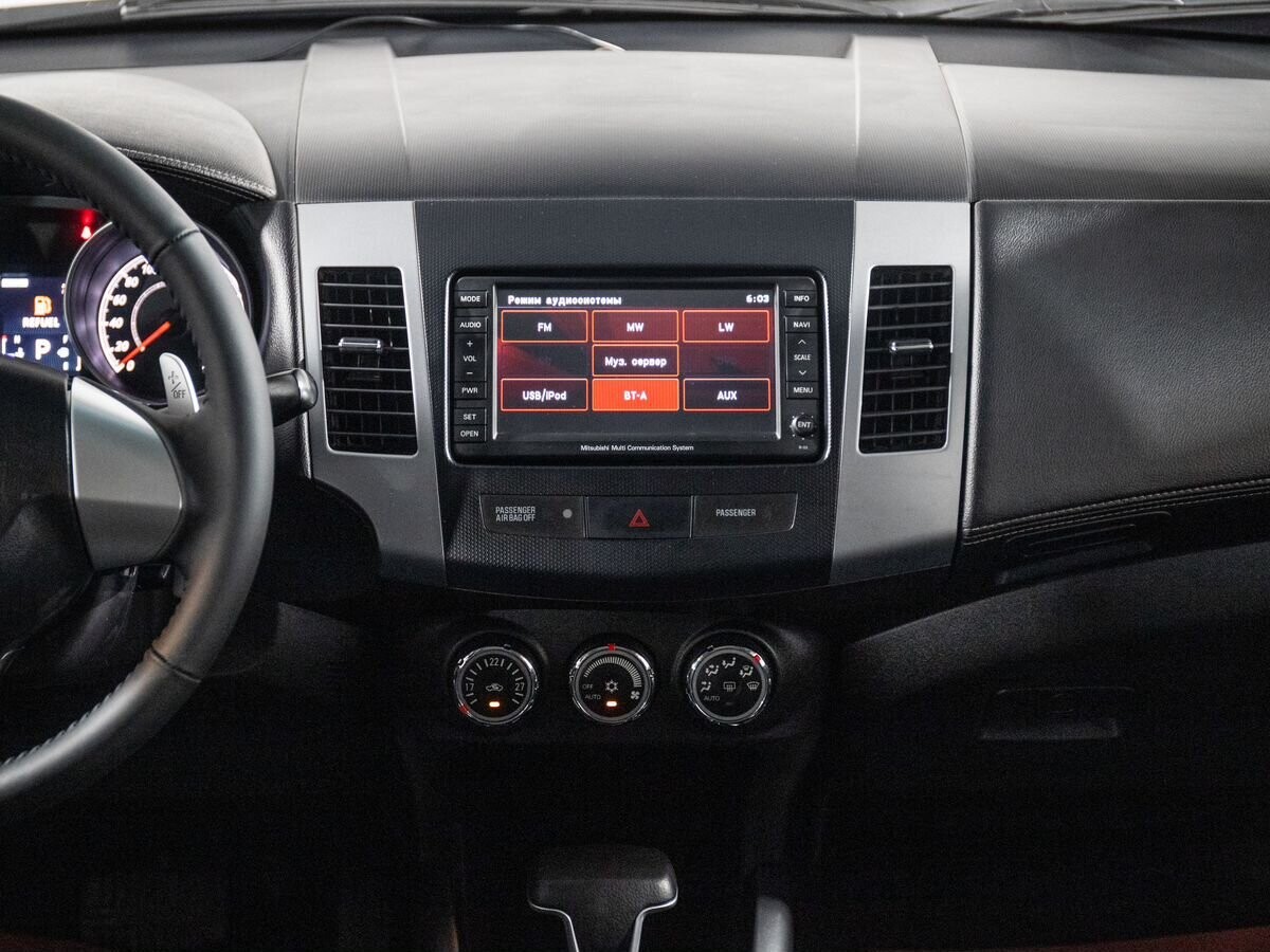 Mitsubishi Outlander 2011 - фото автомобиля