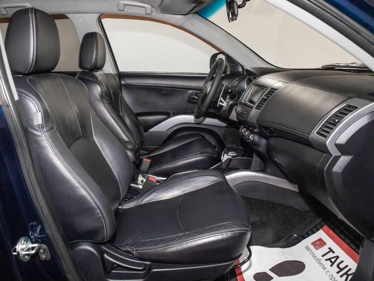 Mitsubishi Outlander 2011 - фото автомобиля