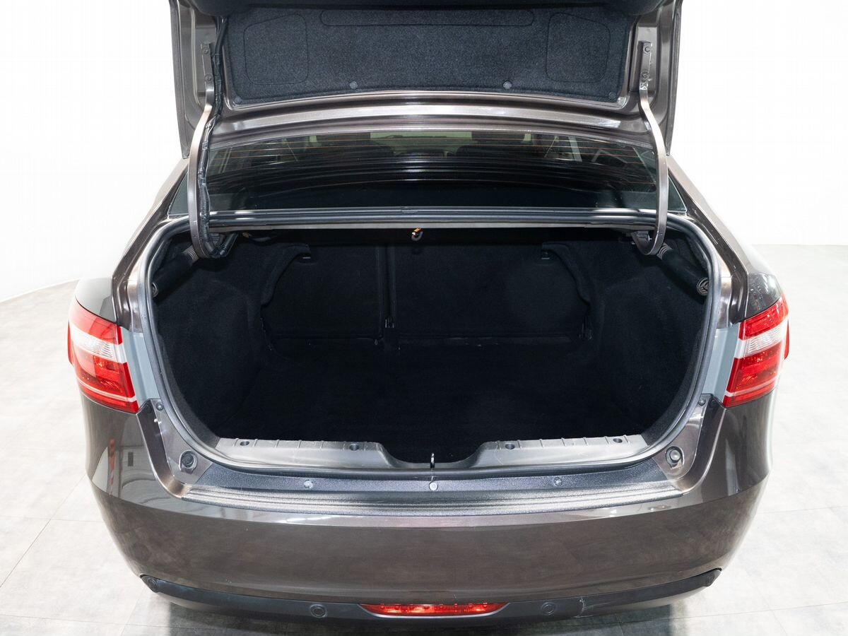 Lada (ВАЗ) Vesta 2016 - фото автомобиля