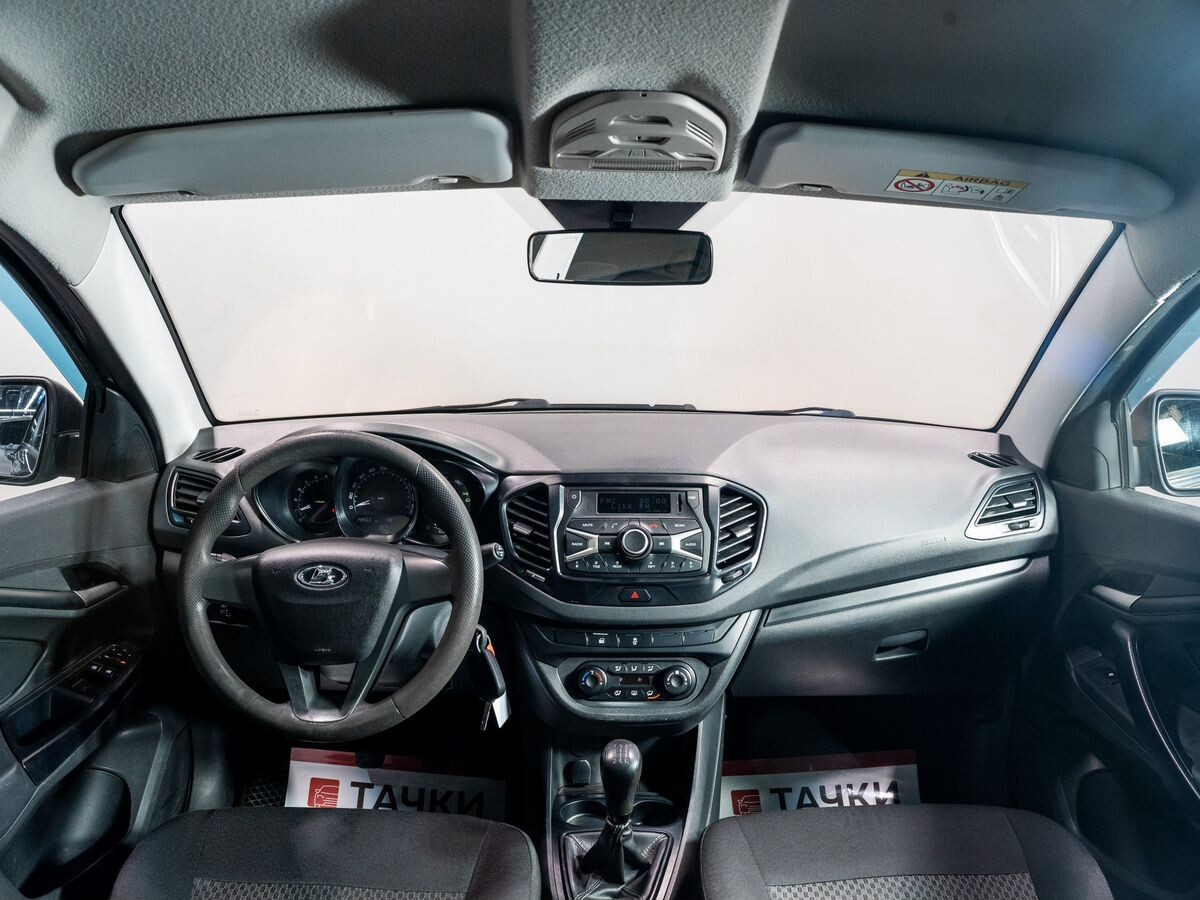 Lada (ВАЗ) Vesta 2016 - фото автомобиля