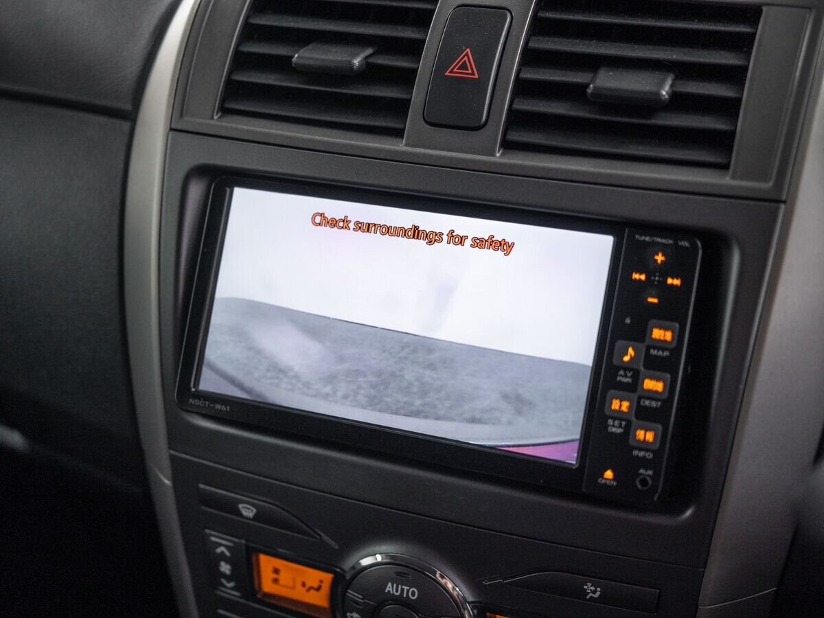 Toyota Corolla 2012 - фото автомобиля