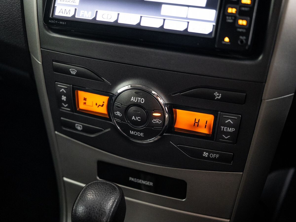 Toyota Corolla 2012 - фото автомобиля