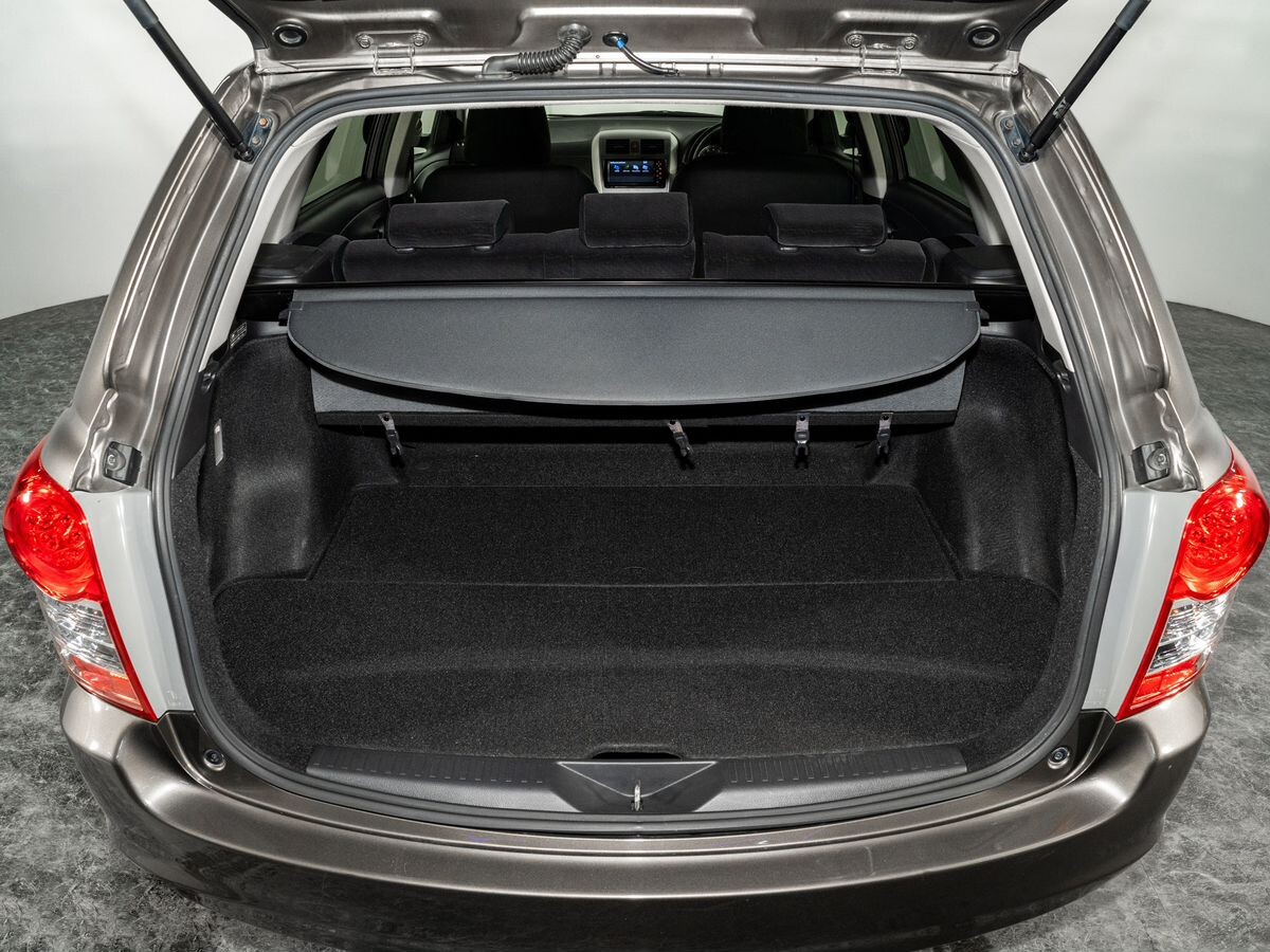 Toyota Corolla 2012 - фото автомобиля