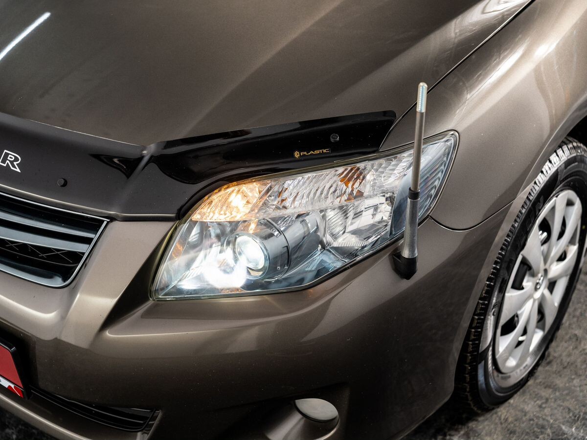 Toyota Corolla 2012 - фото автомобиля