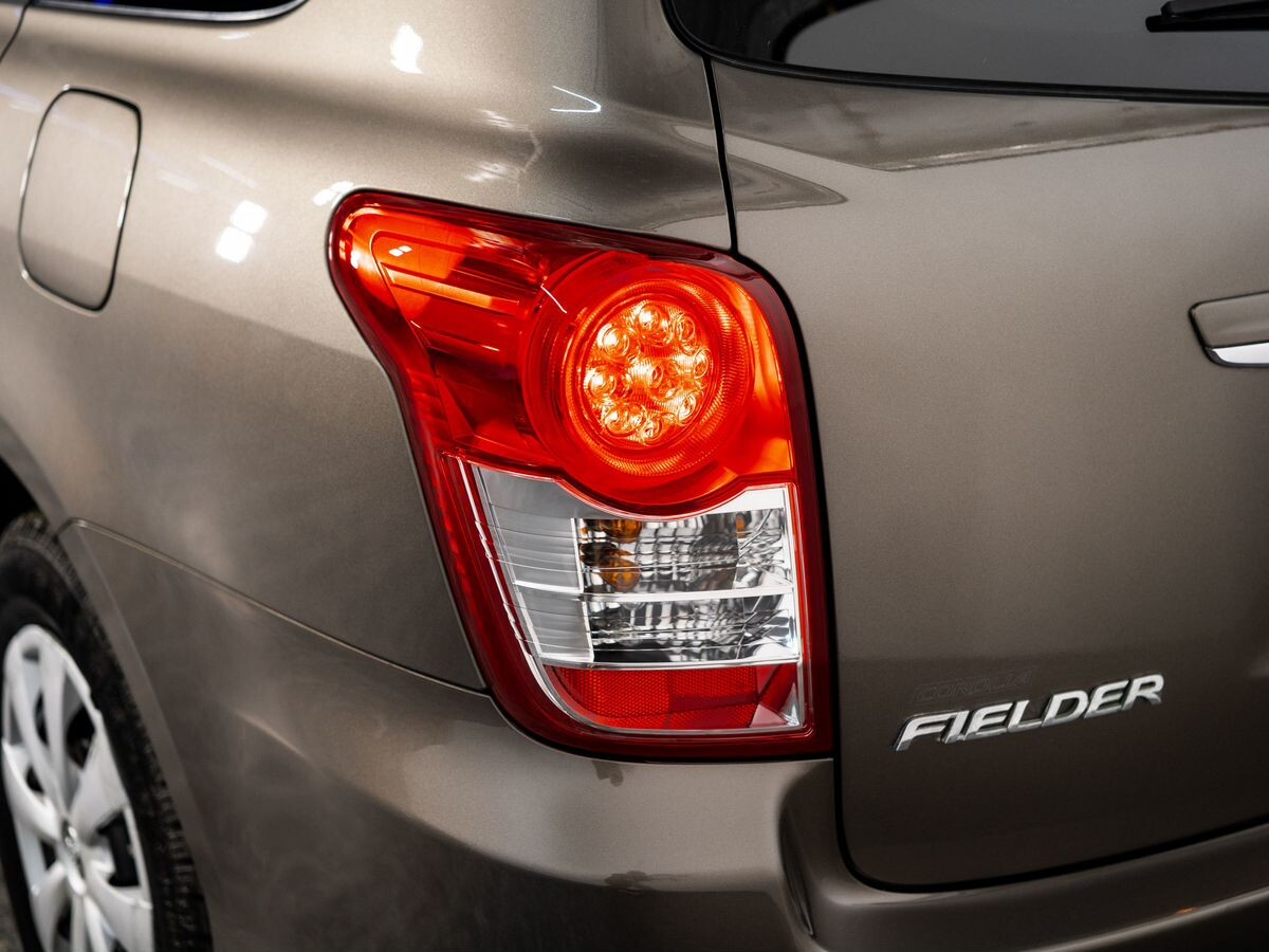 Toyota Corolla 2012 - фото автомобиля