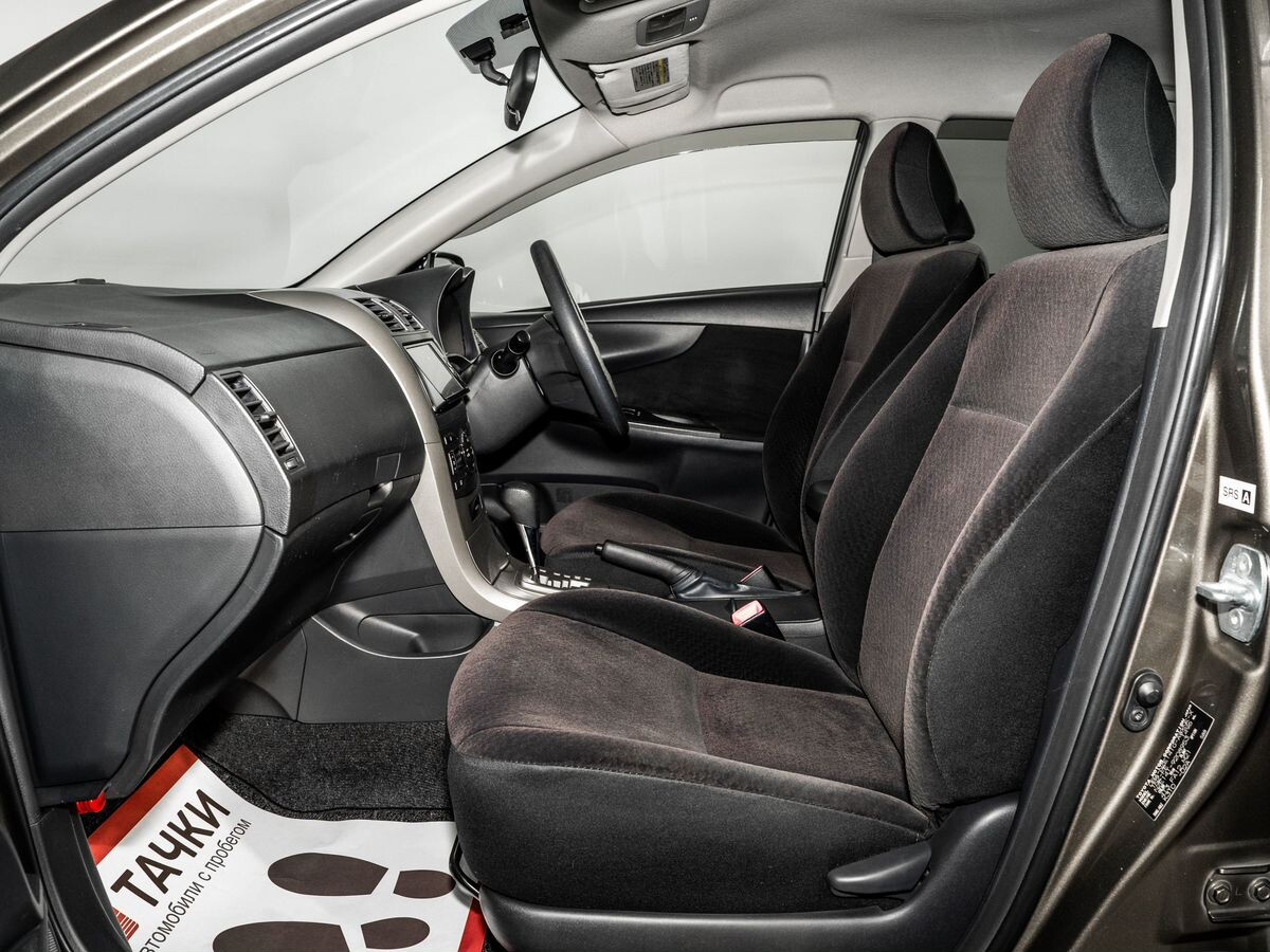 Toyota Corolla 2012 - фото автомобиля