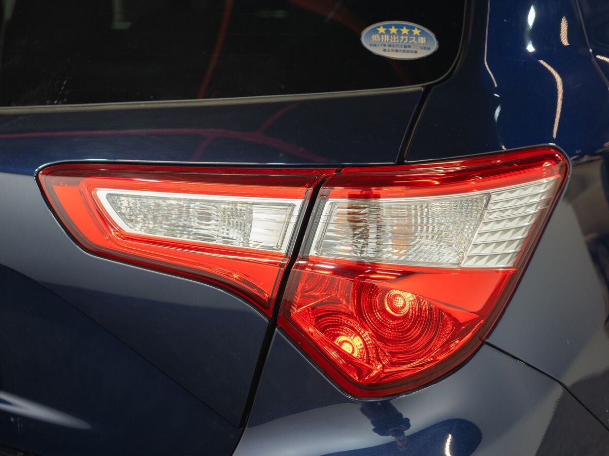 Toyota Vitz 2017 - фото автомобиля