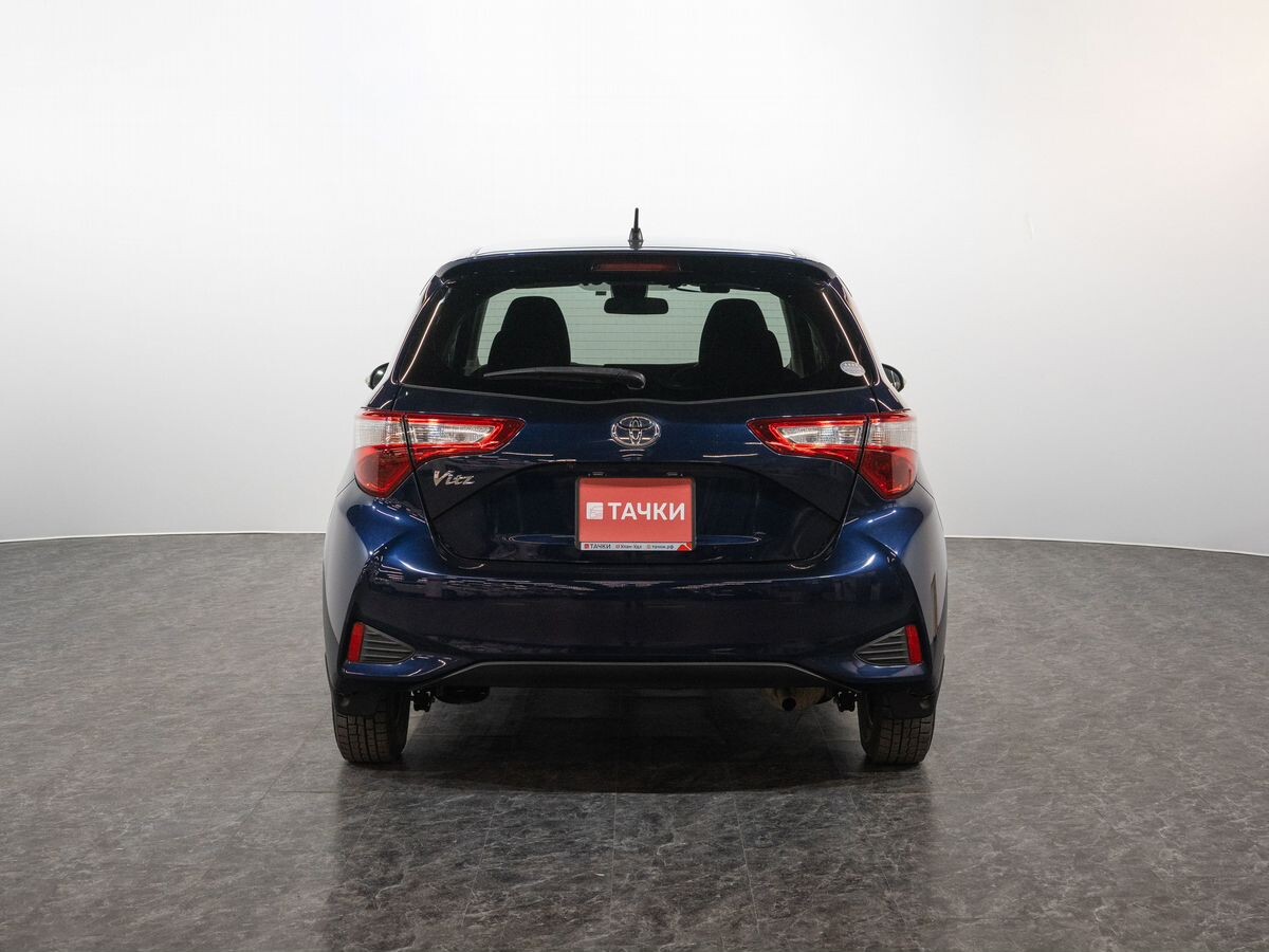 Toyota Vitz 2017 - фото автомобиля