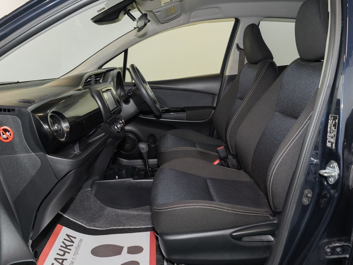 Toyota Vitz 2017 - фото автомобиля