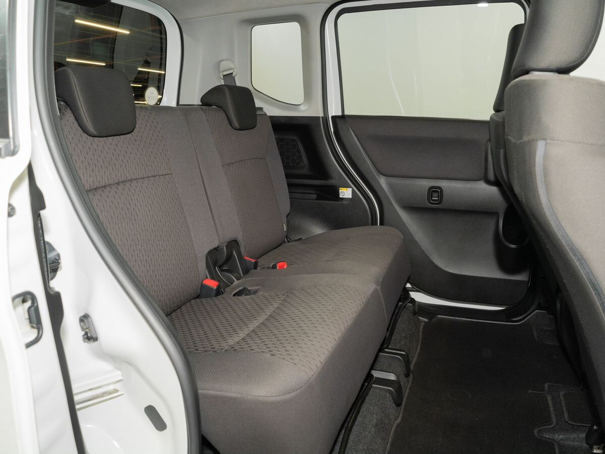 Suzuki Solio 2018 - фото автомобиля