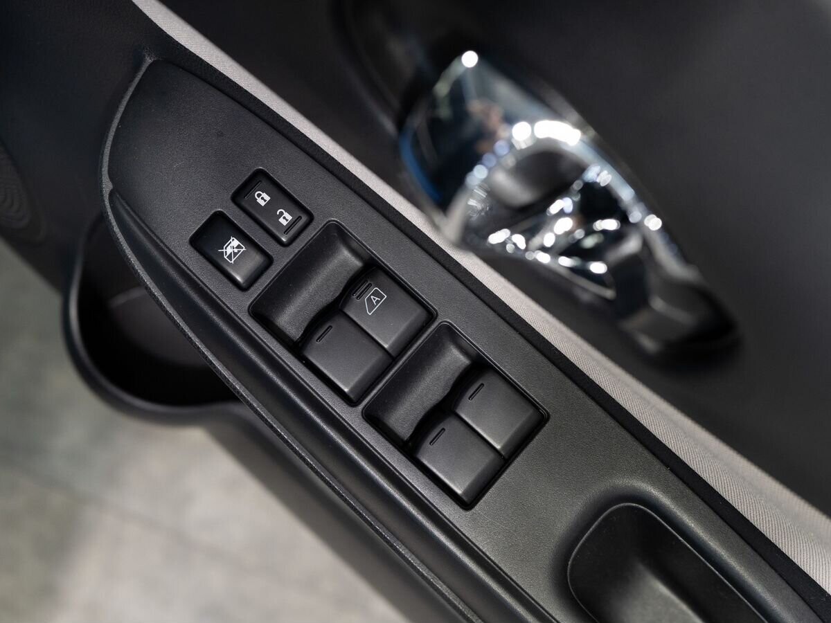 Nissan Note 2018 - фото автомобиля