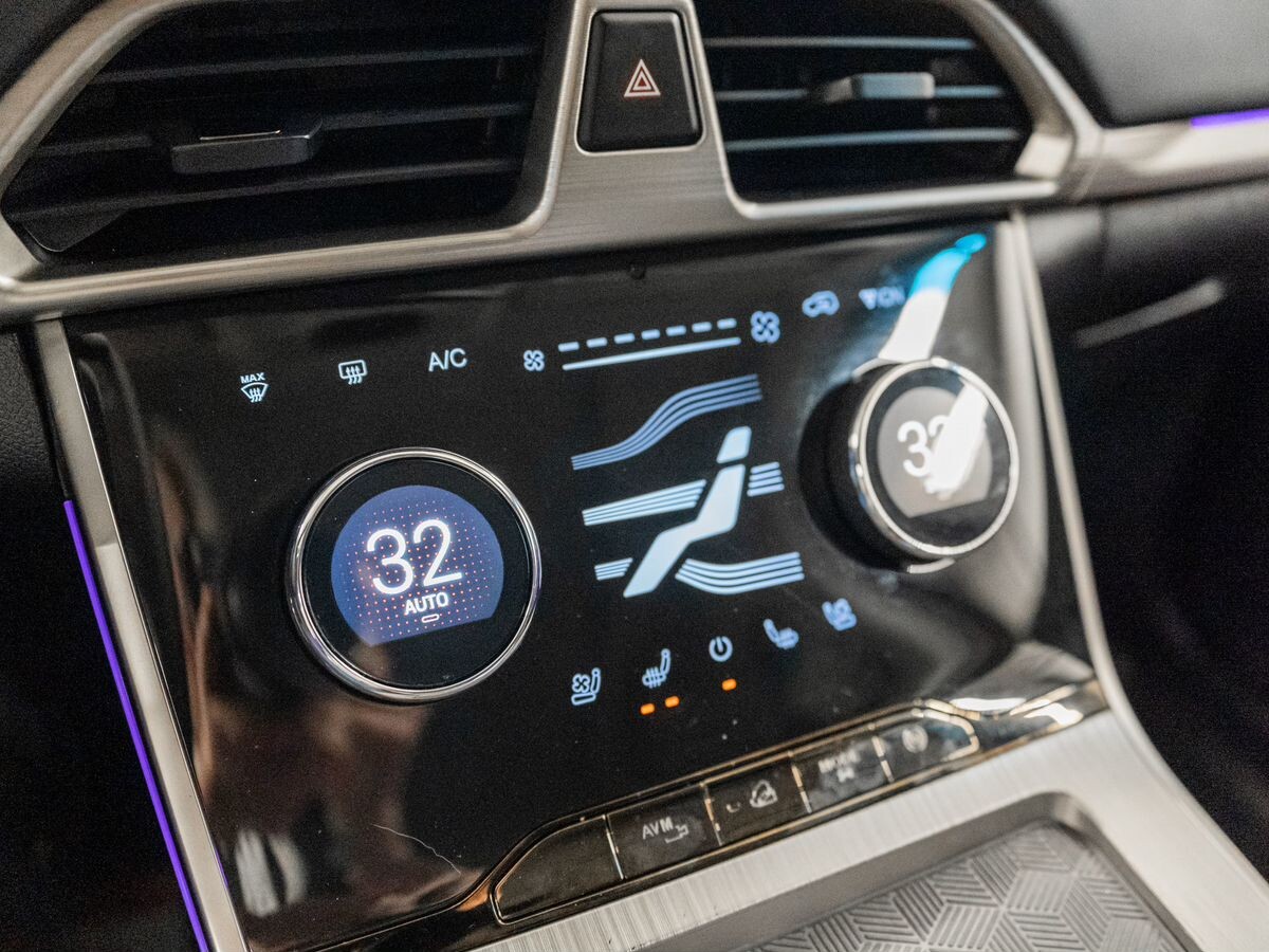 Exeed TXL 2022 - фото автомобиля