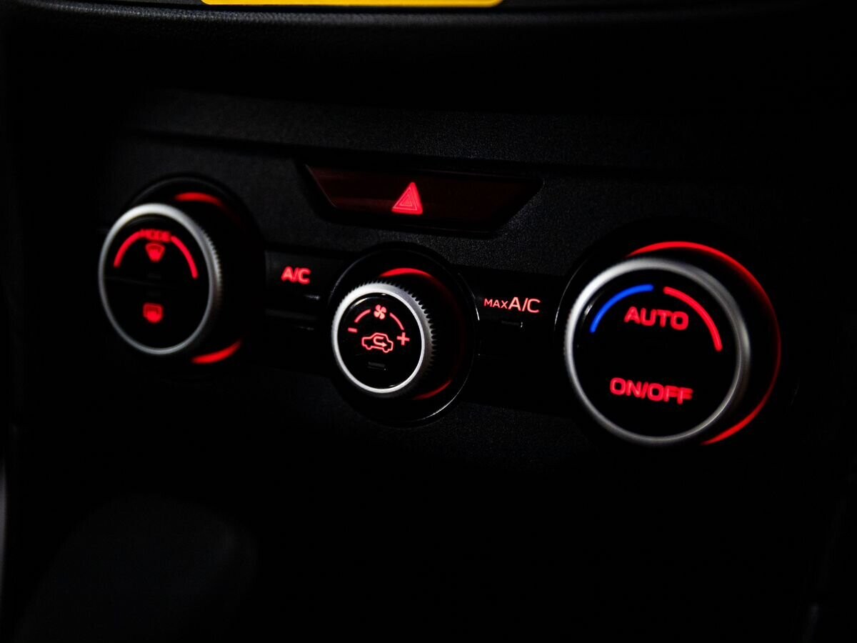 Subaru Impreza 2019 - фото автомобиля