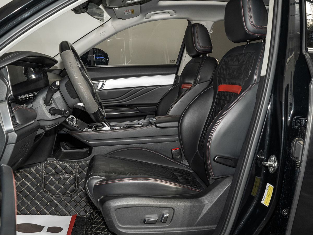 FAW Bestune T99 2021 - фото автомобиля