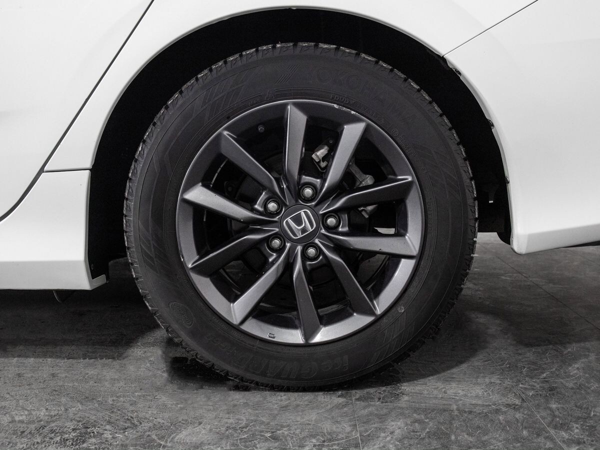 Honda Civic 2020 - фото автомобиля