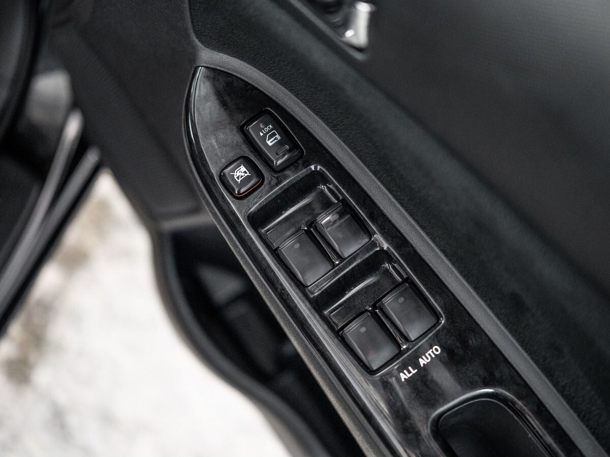 Toyota Wish 2009 - фото автомобиля