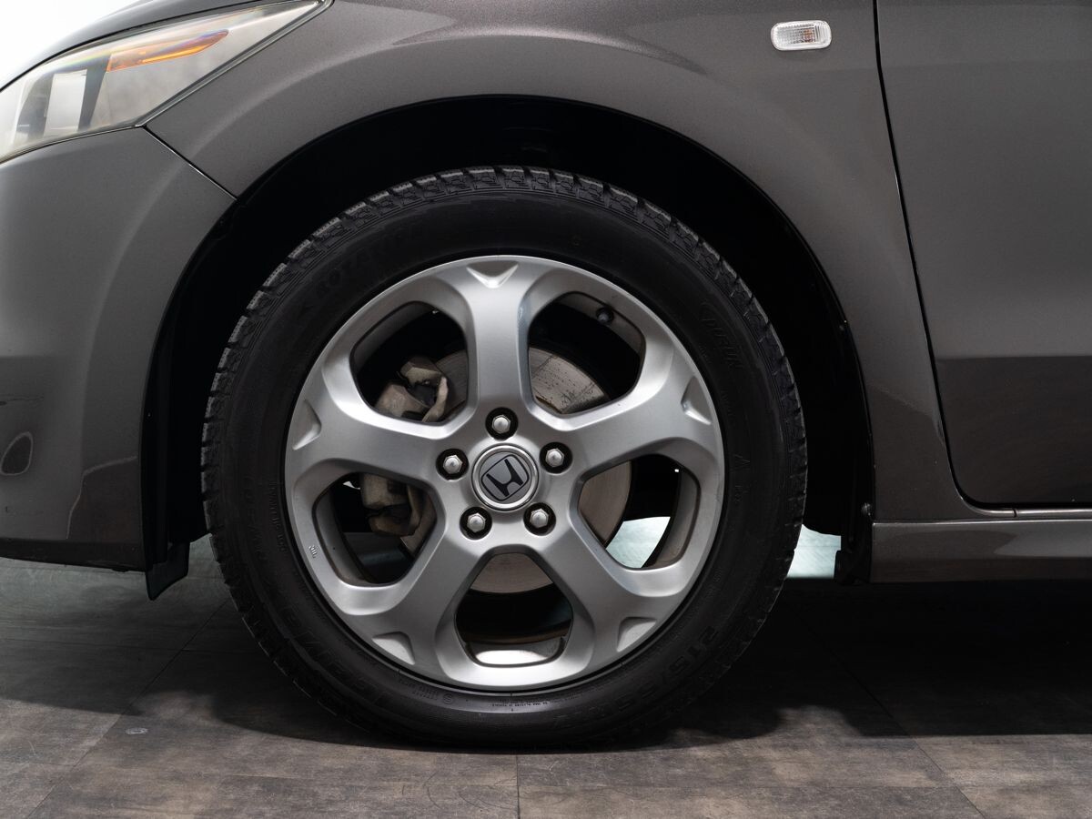 Honda Stream 2008 - фото автомобиля