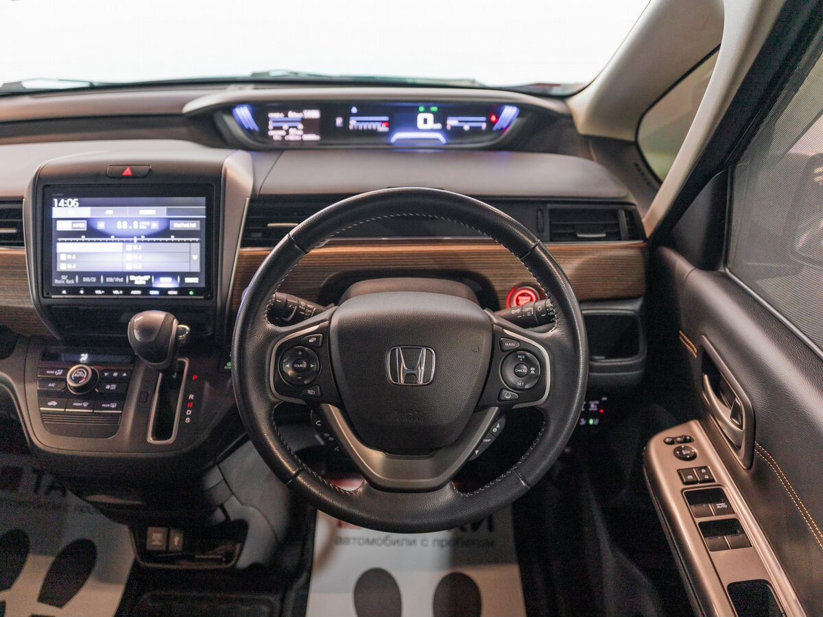 Honda Freed 2020 - фото автомобиля