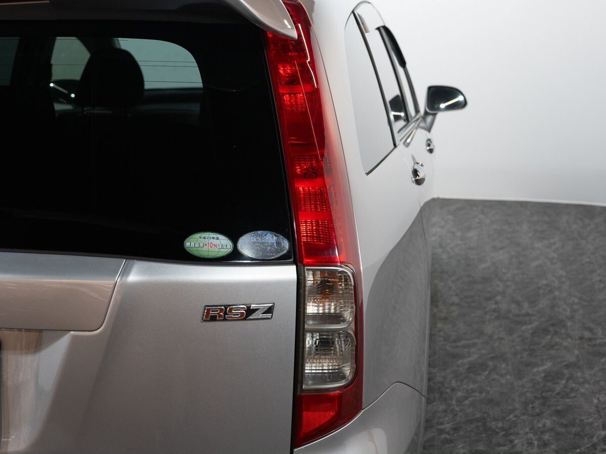 Honda Stream 2008 - фото автомобиля