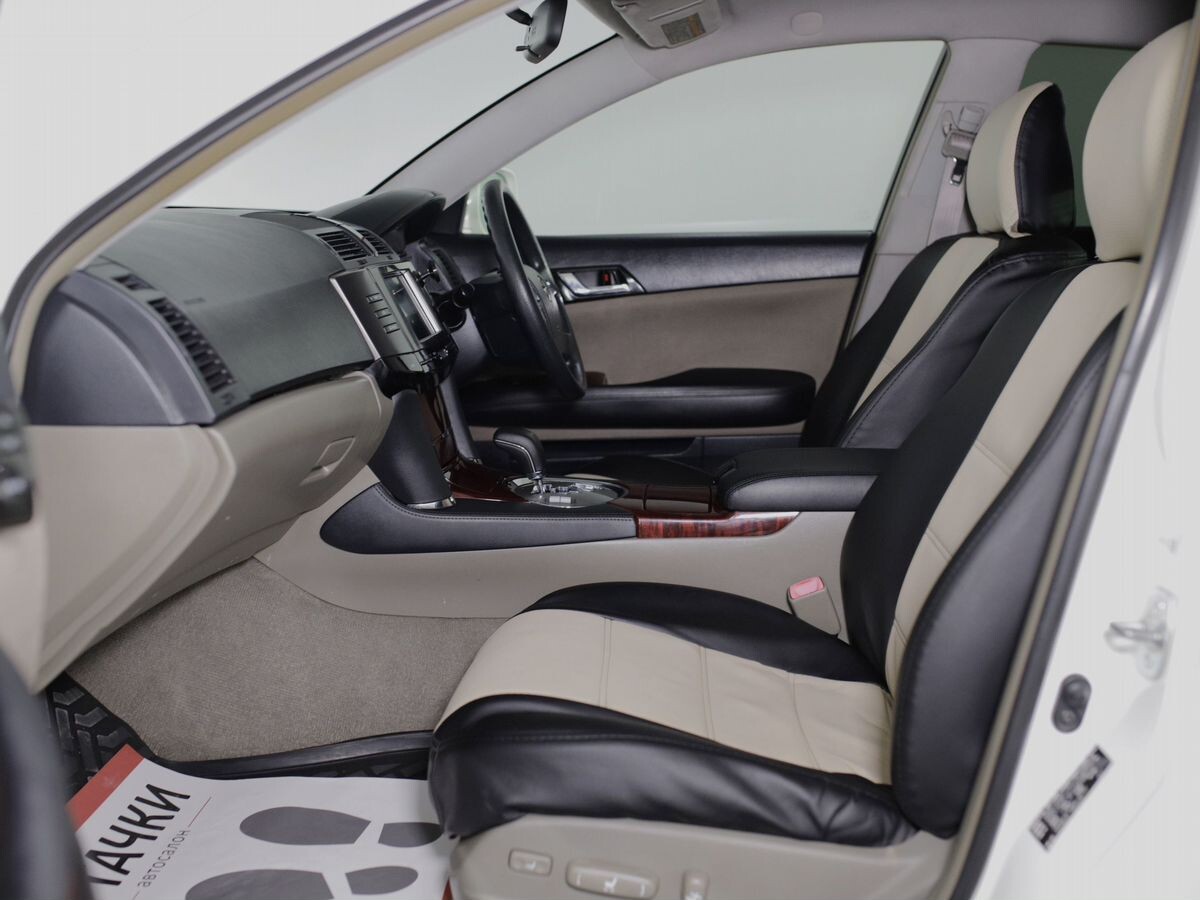 Toyota Mark X 2009 - фото автомобиля