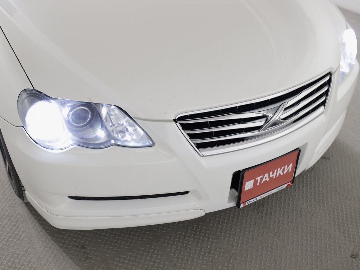 Toyota Mark X 2009 - фото автомобиля